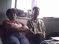 �r�f�I�J�����Ƀ��b�Z�[�W�𑗂��l�B