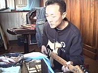 �Q�Ȃ̃��[�J�[�Y�𔭕\���鋴�{...�@���R�ƔM�������Ă���