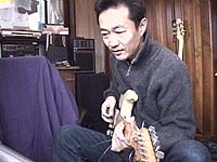 �������M�^�[���t�ƂƂ��Ƀ��C�Z���X�E�u���[�X��M�����鋴�{�B