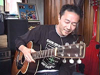 �|�ɔ����郏�[�J�[�Y�̐h����S�g�ŕ\�����Ȃ���u�|�̐��E�v���̂������ăM�^�[��u�����{...