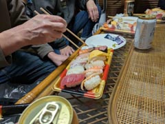 ����͎��i���s�U���P���^�̃|�e�g...