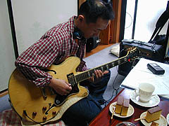 �u�閾���̃��[�J�[�Y�v�̘^���Ń{�g���l�b�N�Ƀg���C���鋴�{�I