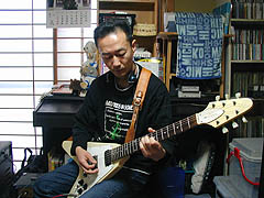 �u������������ - My Lovely Songs �v�̃o�b�L���O�ŋ�킷�鋴�{