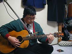 �A�R�[�X�e�B�b�N�E�M�^�[��^������X��... ����H�@�����̓M�^�[���Ⴄ��...�H