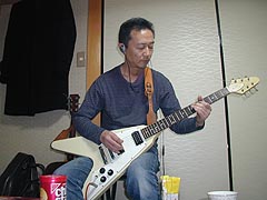 ���X�ƐV���n���J�񂷂鋴�{�̃M�^�[�v���C...