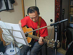 �A�R�[�X�e�B�b�N�M�^�[�őf���炵���{�g���l�b�N�𕷂����鋴�{�I