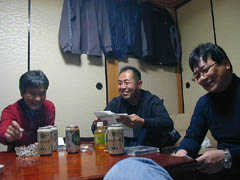 �����o�[�ɉ����ď��A������o�ꂵ�V������j�^�[...