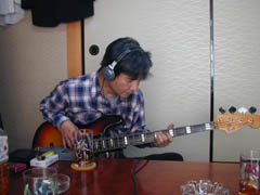 ���J�Ɏ���ꂵ���W���Y�E�x�[�X�Ř^���ɗՂޏ��...