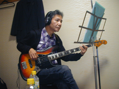 �فX�ƃx�[�X���v���C������B���Ȃ�̗��K�ʂ����Ȃ��Ă���炵��...